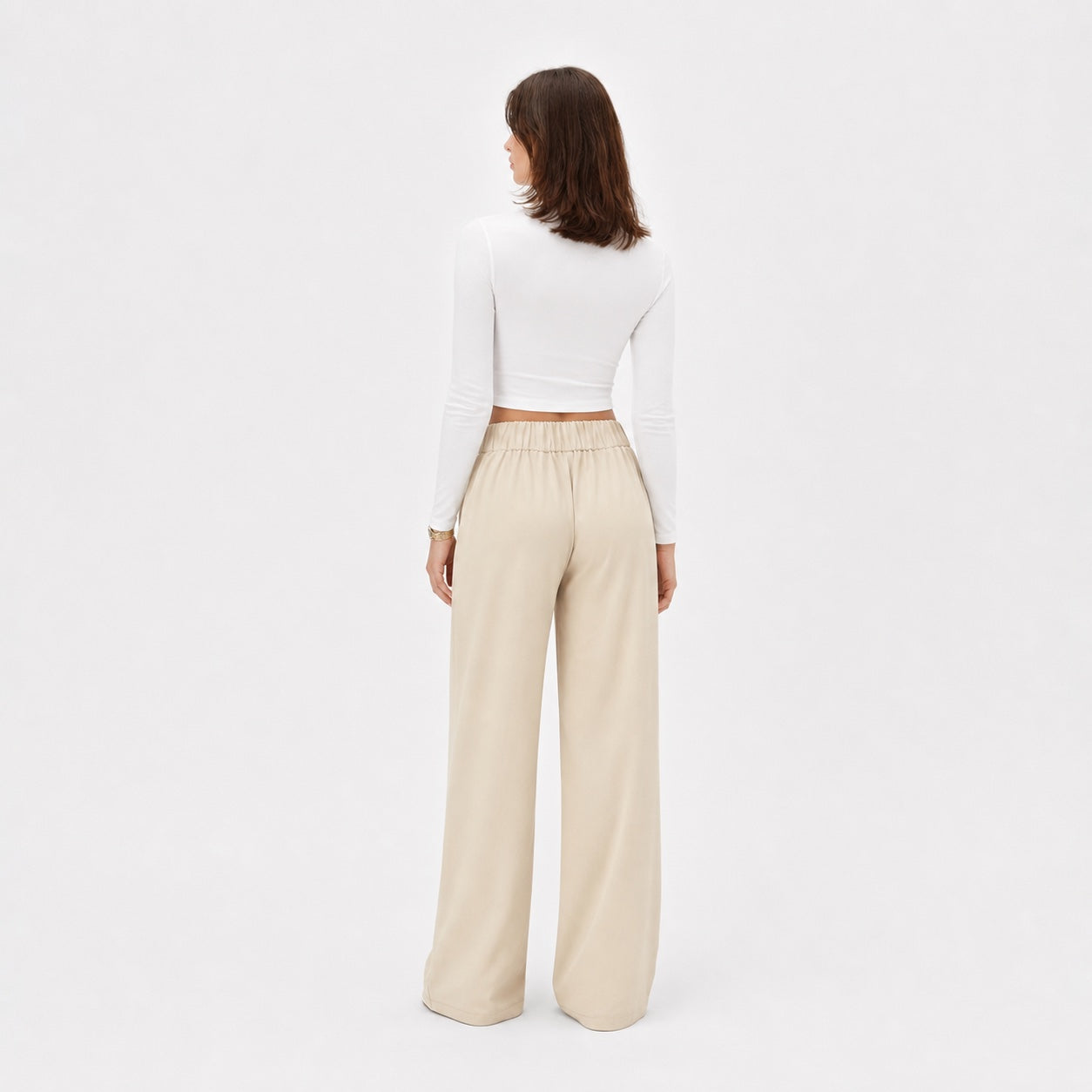 batch83_apricot_model_3-4_back.jpg